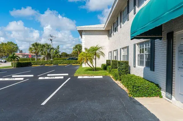 golden arrow22 at 299 SW 7th Street 1060, Boca Raton