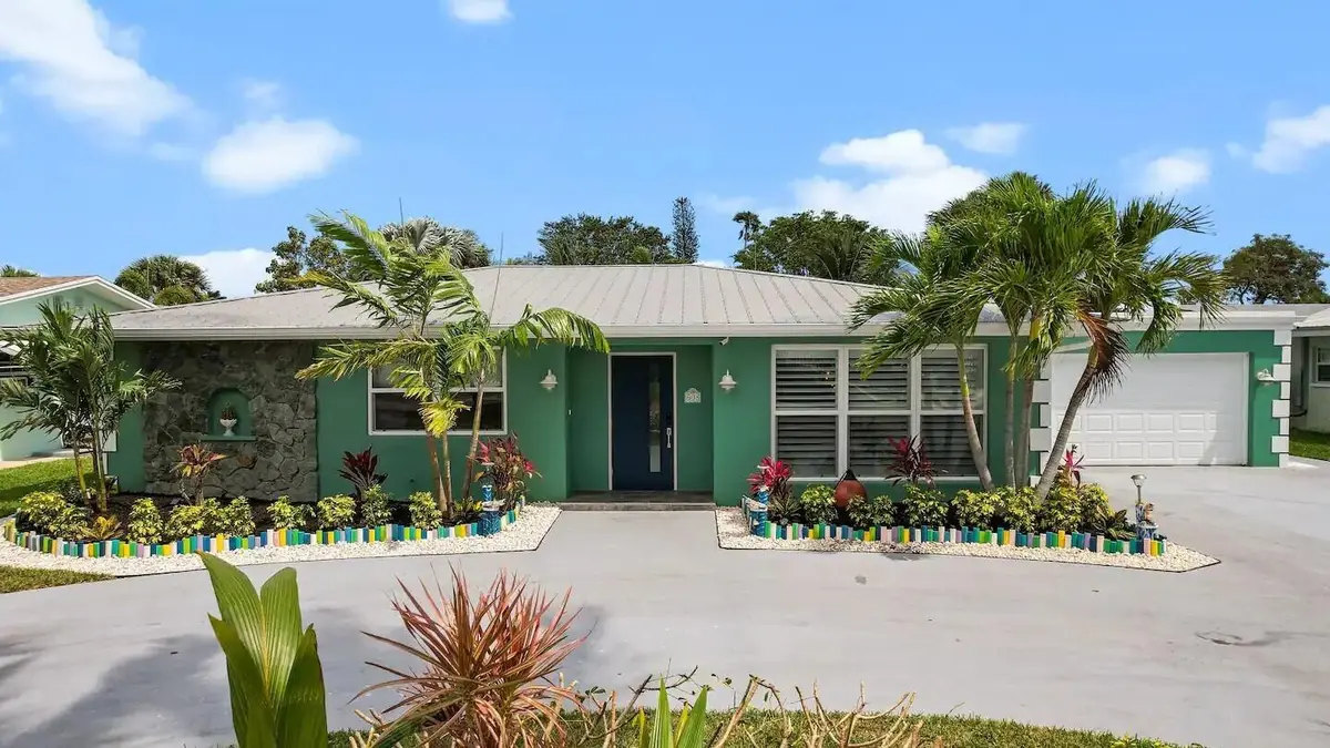gxwx943o at 608 Malabar Avenue, Fort Pierce