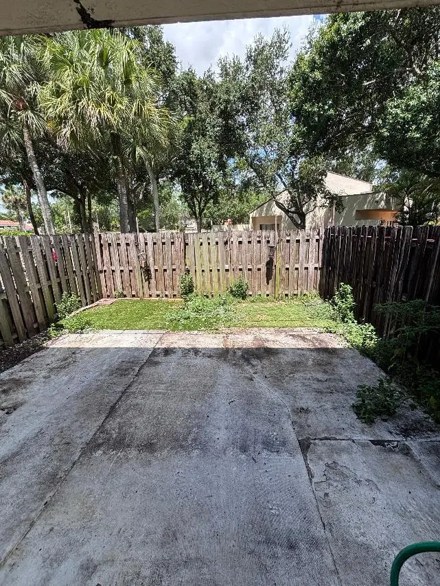 Chateau 4 at 113 NW 115th Terrace, Plantation