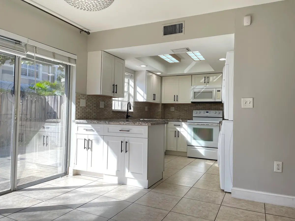 IMG_0116 at 12366 SW 51st Place, Cooper City