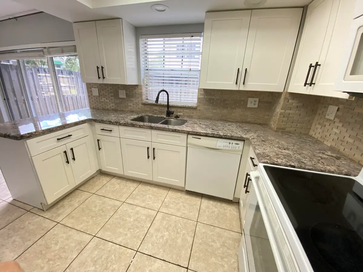 IMG_9717 at 12366 SW 51st Place, Cooper City