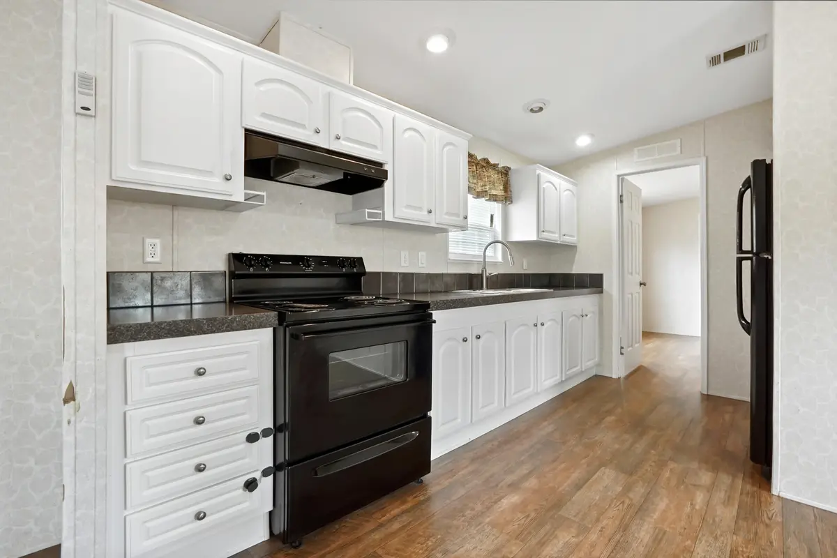 13 kitchen 01 at 8333 SE Sandy Lane, Hobe Sound