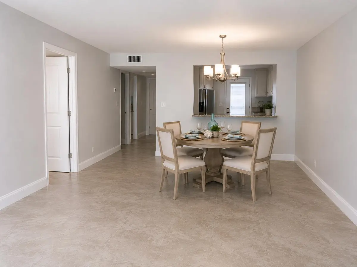 virtually staged at 4650 Washington Street 207, Hollywood