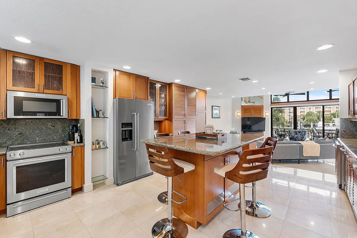 -AEpollQ at 40 Portside Drive, Fort Lauderdale