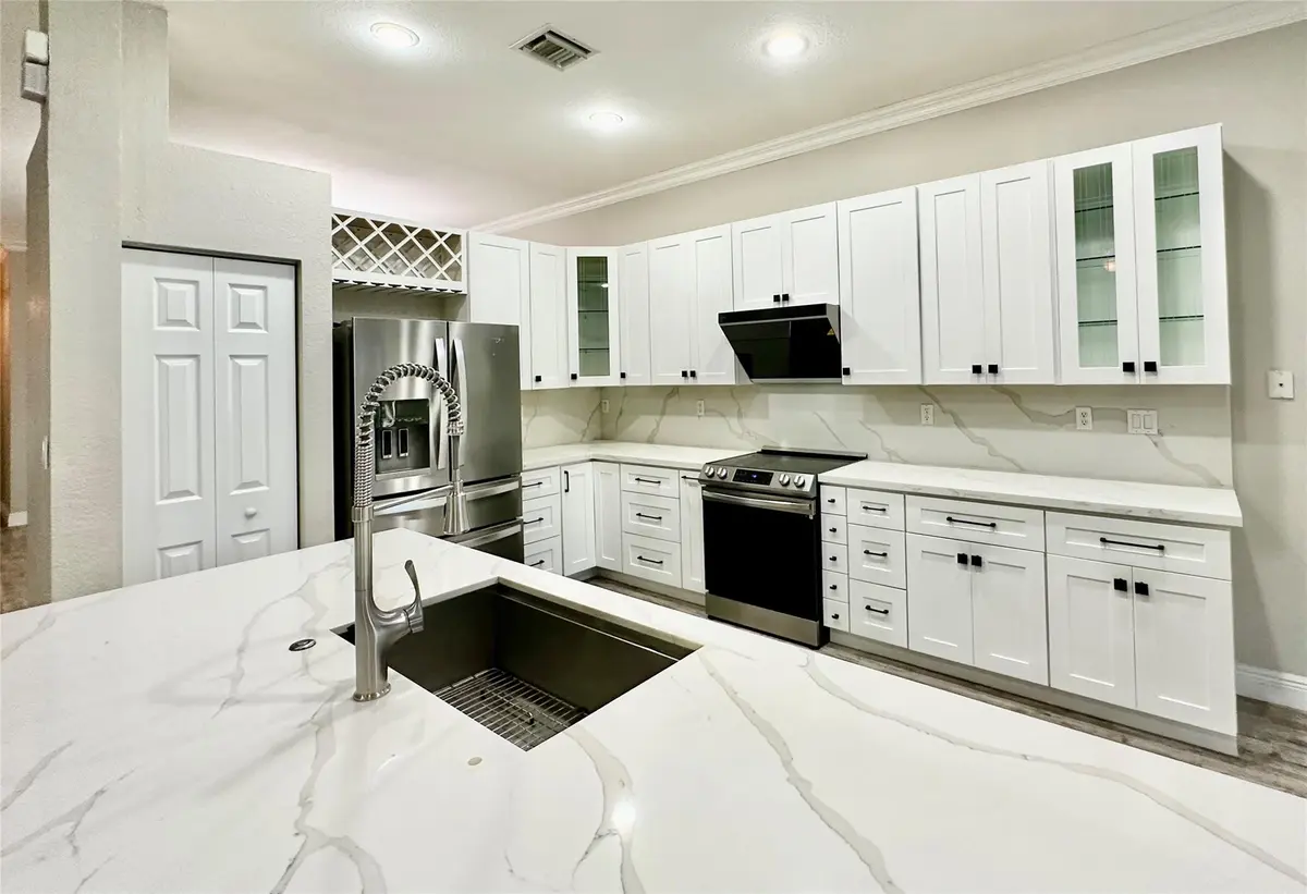 Photo 1 at 4109 W WHITEWATER Avenue, Weston
