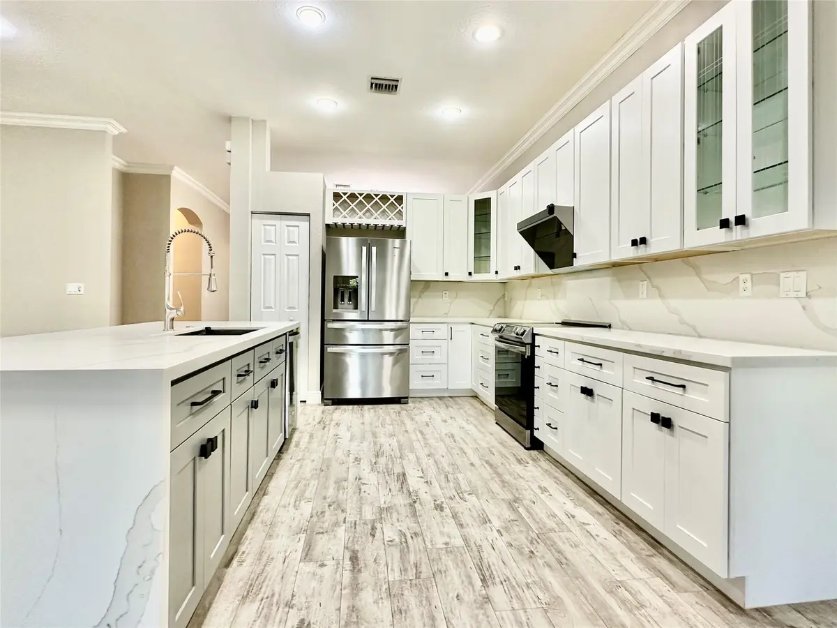 Photo 5 at 4109 W WHITEWATER Avenue, Weston