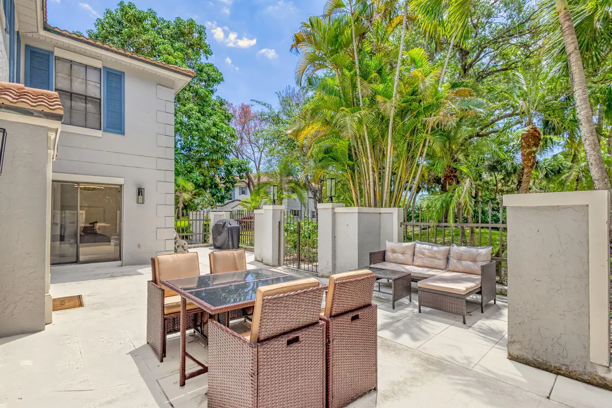 8-web-or-mls-5D1A6255_HDR at 355 Prestwick Circle 4, Palm Beach Gardens