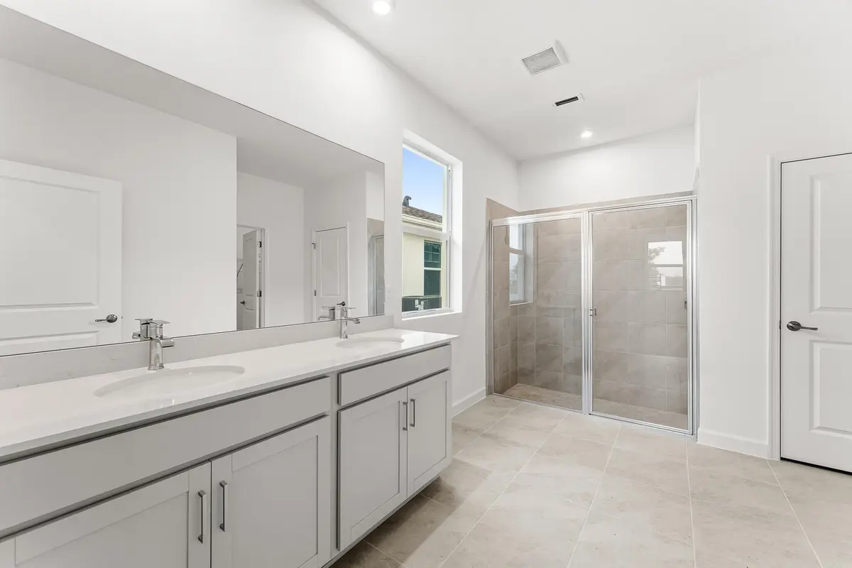 US_SEF_CAPITOL REEF_LOT 297_OWNERS BATH at 10849 SW Orana Drive, Port St. Lucie