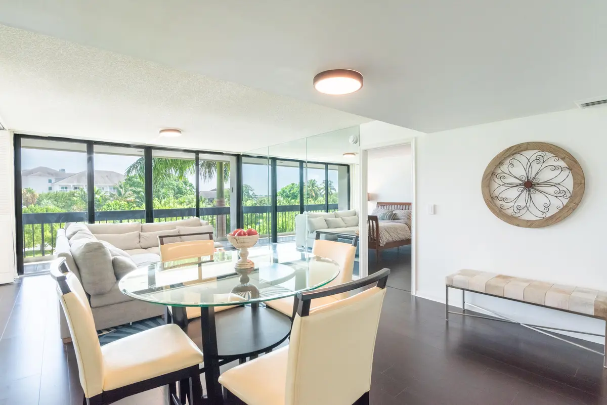 © Clark-2400 Presidential Way 302-007 at 2400 PRESIDENTIAL Way 302, West Palm Beach
