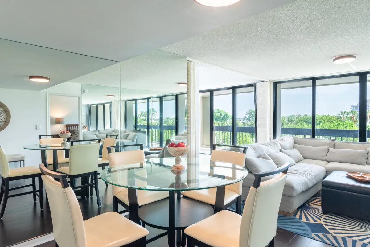 © Clark-2400 Presidential Way 302-008 at 2400 PRESIDENTIAL Way 302, West Palm Beach