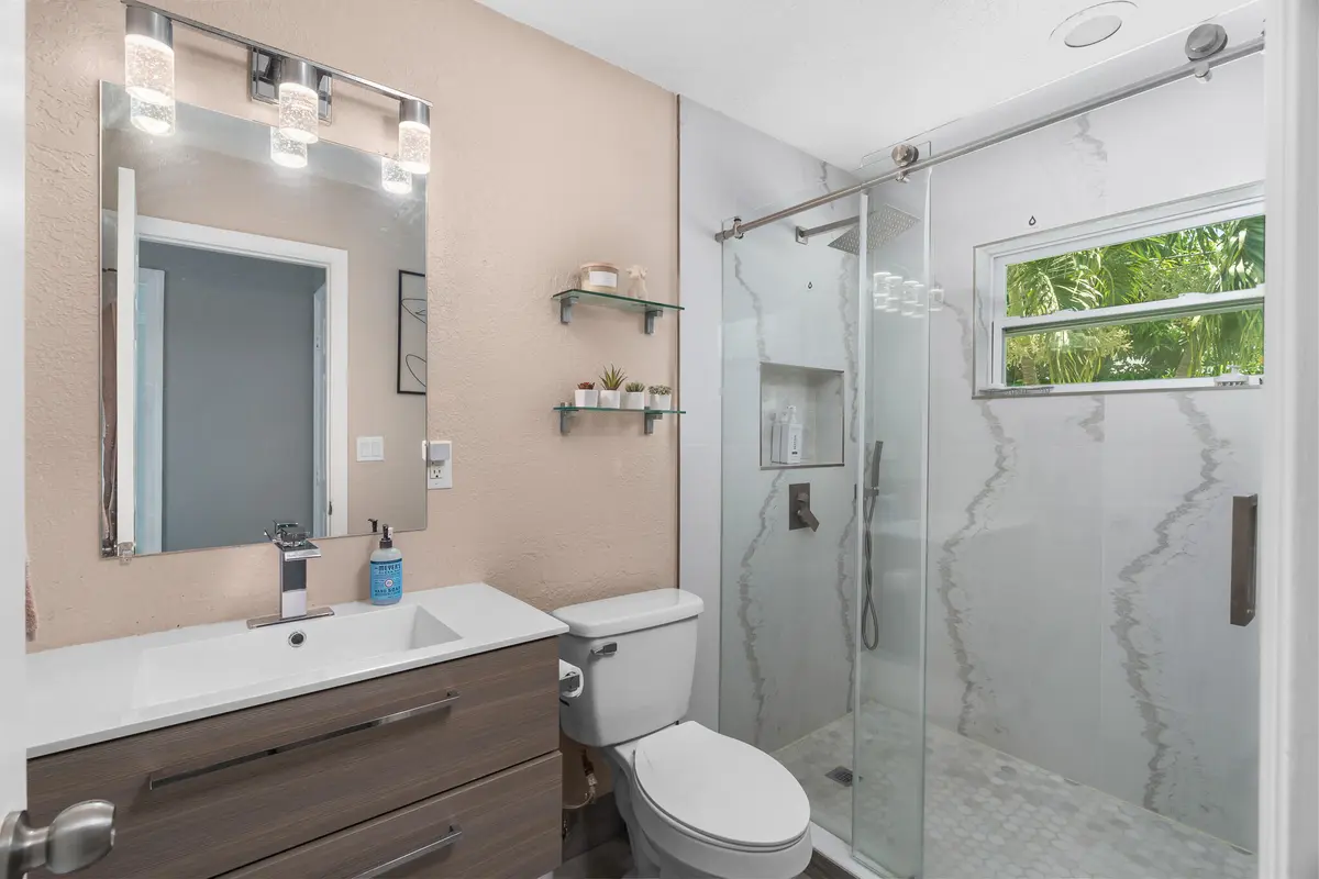 DSC09439 at 3440 NE 10TH Terrace, Pompano Beach