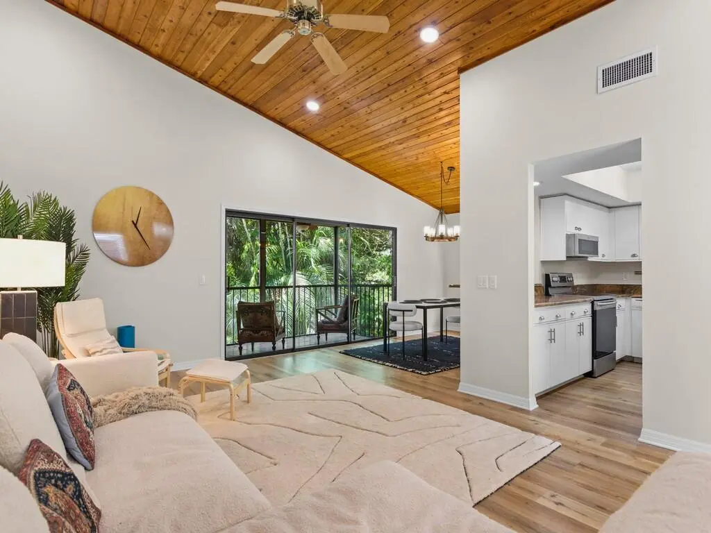 Resized036 at 2125 PINE CREEK Boulevard 205, Vero Beach