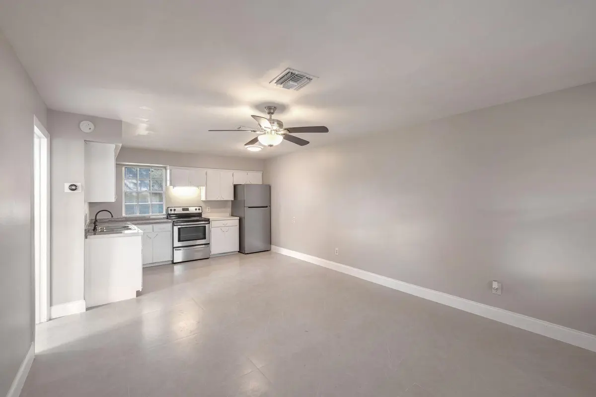 _04-0007--0007 at 3147 Naylor Terrace, Fort Pierce
