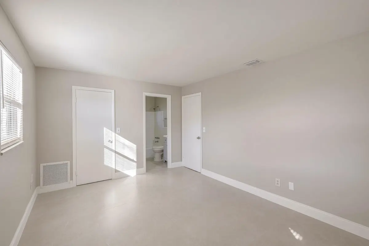 _06-0011--0011 at 3147 Naylor Terrace, Fort Pierce