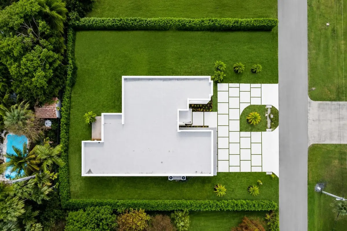 Estate scale from above at 11601 NW 27th Street, Plantation