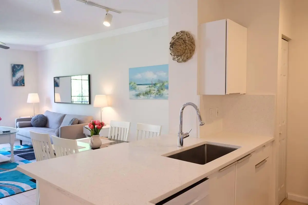 Kicthen at 720 S Sapodilla Avenue 514, West Palm Beach