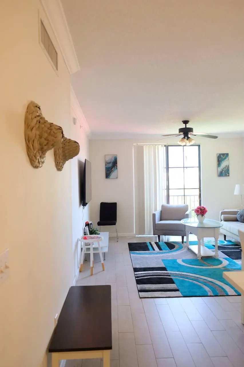 Foyer at 720 S Sapodilla Avenue 514, West Palm Beach