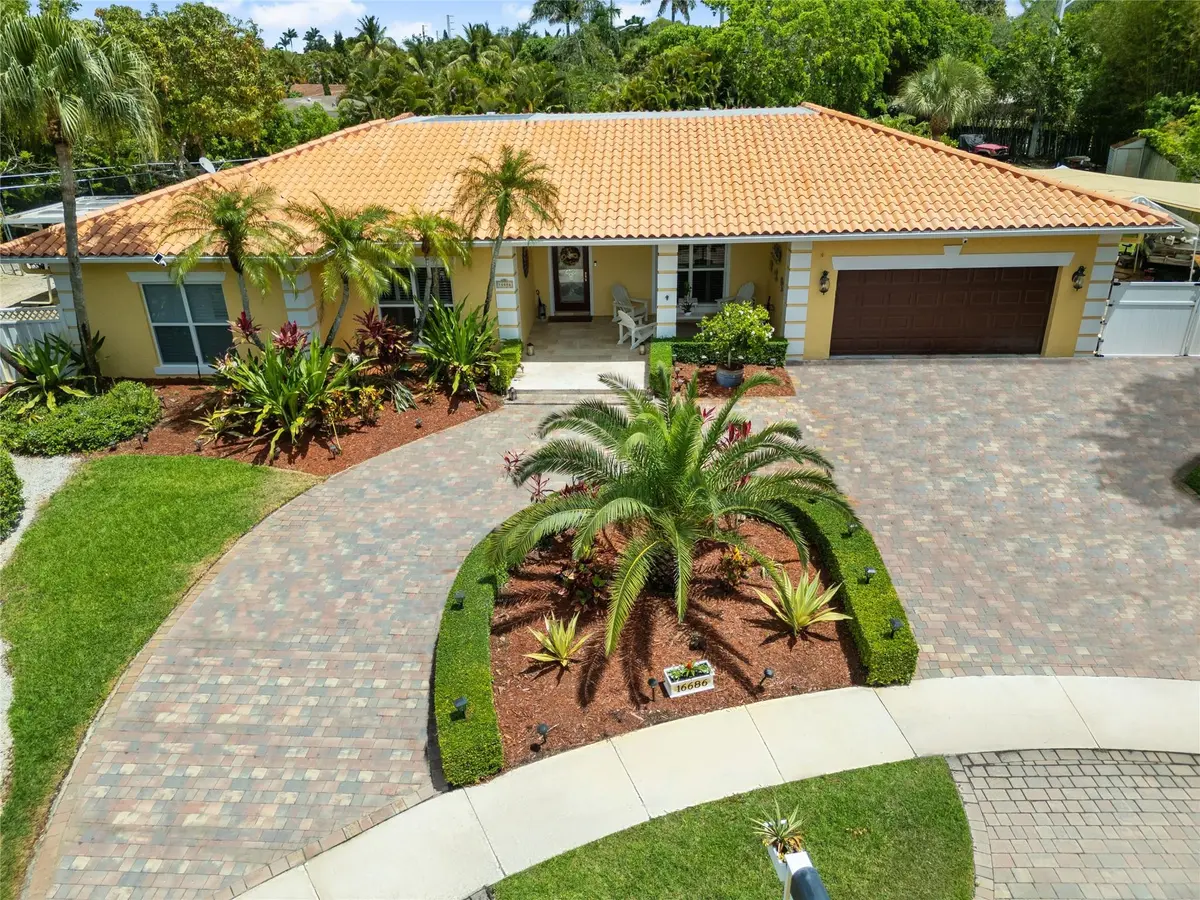 Photo 1 at 16686 GOLFVIEW Drive, Weston