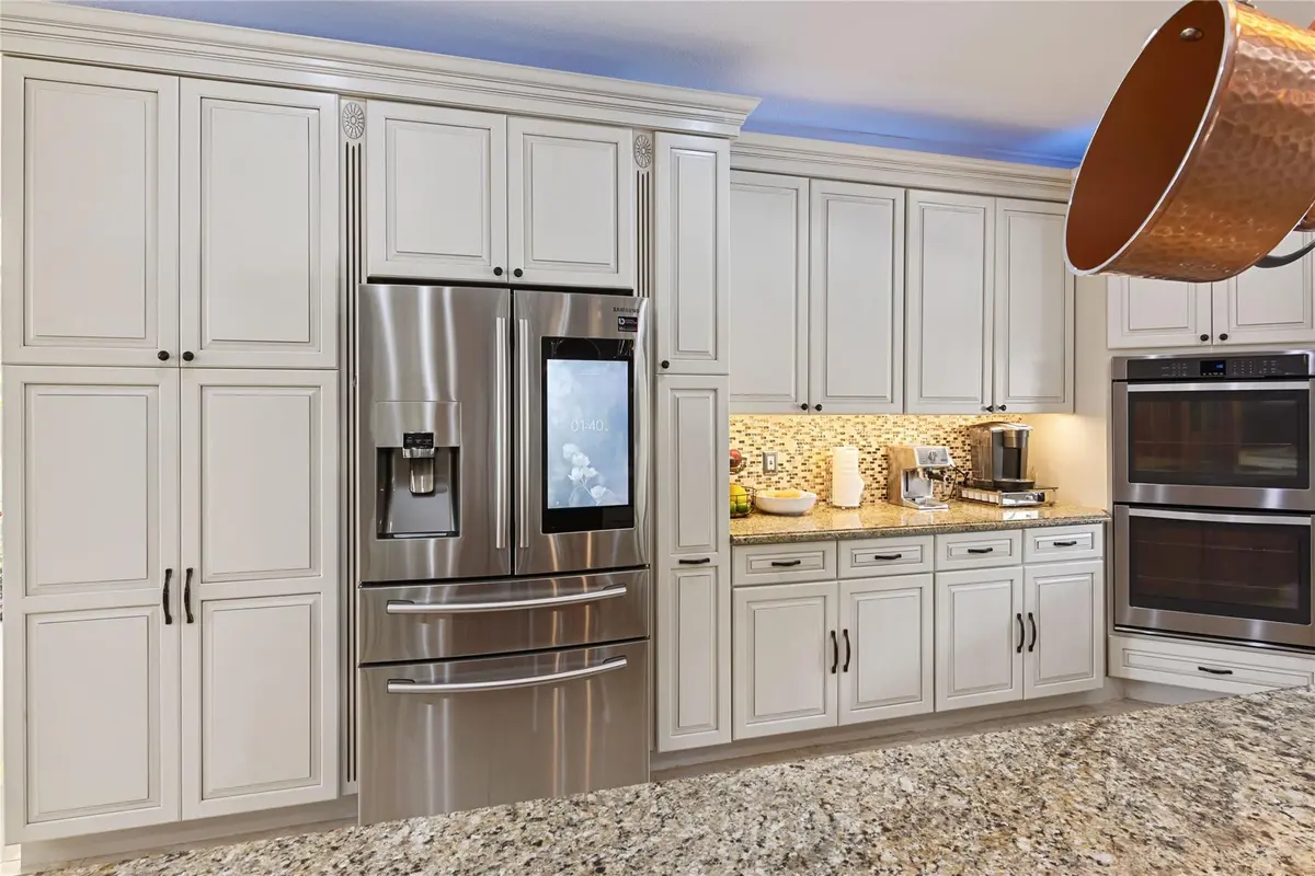 Photo 8 at 16686 GOLFVIEW Drive, Weston