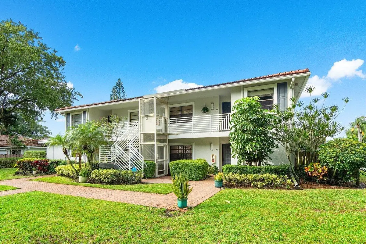 front of building at 2 SOUTHPORT Lane C, Boynton Beach
