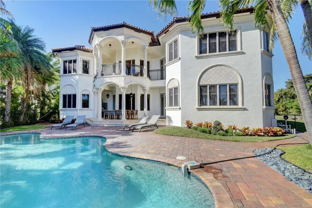 Photo 5 at 1320 S LAKESIDE Drive, Lake Worth Beach