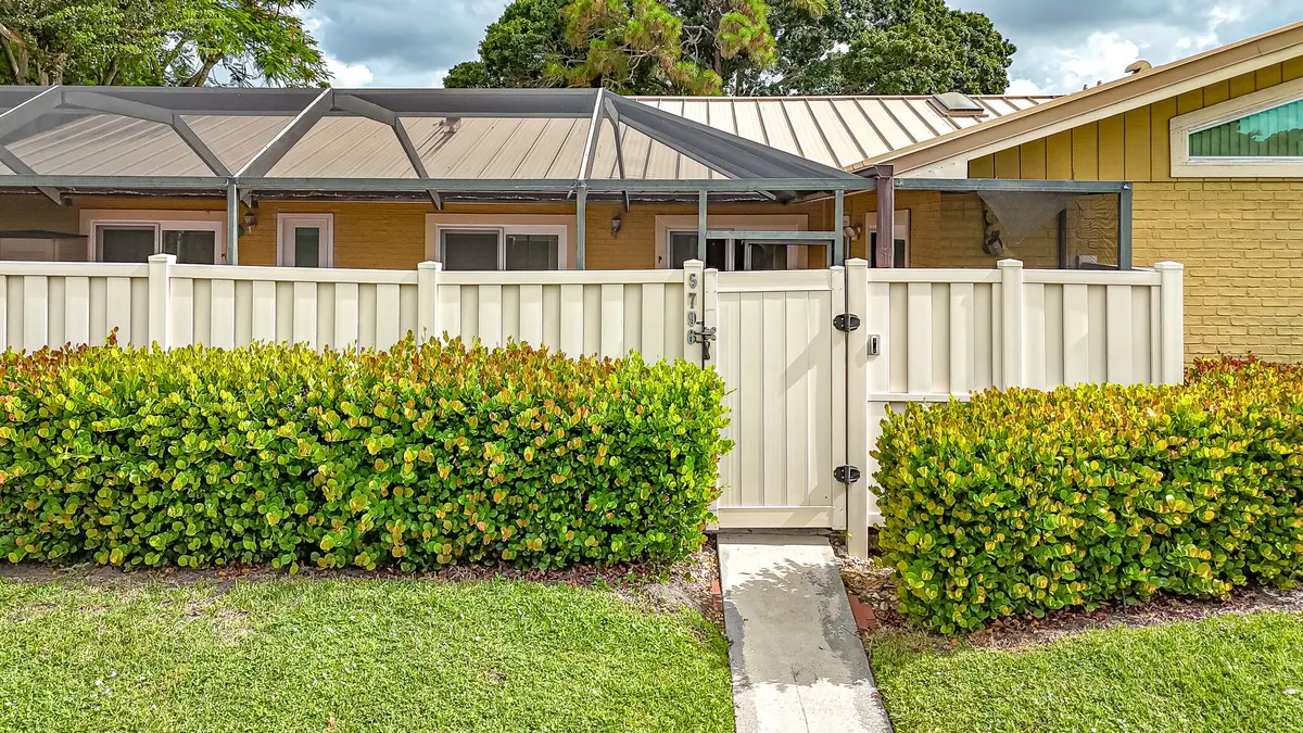 front photo at 5796 Golden Eagle Circle, Palm Beach Gardens