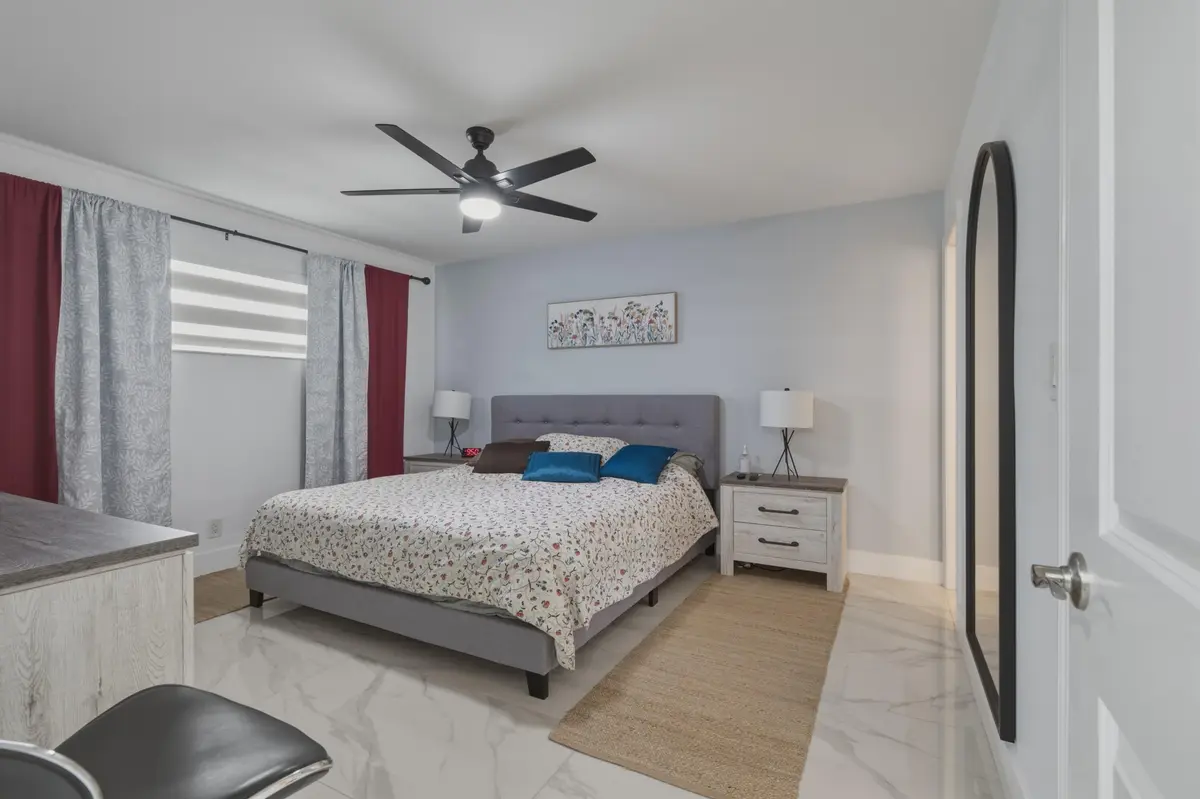 4. Master Bedroom USE at 9823 S Hollybrook Lake Drive 206, Pembroke Pines