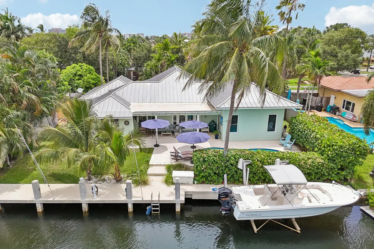 Dock with Boat Lift at 4911 NE 25TH Avenue, Lighthouse Point