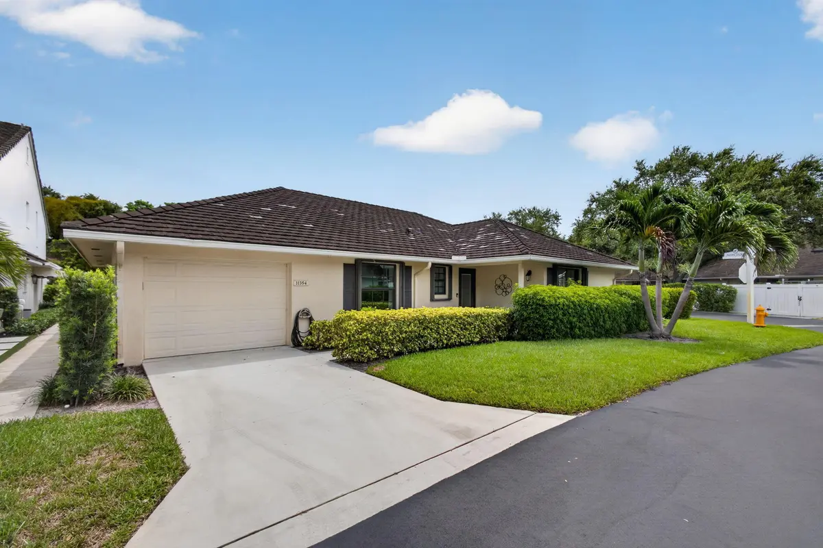 1-web-or-mls-5D1A9974 at 11354 Briarwood Place, North Palm Beach