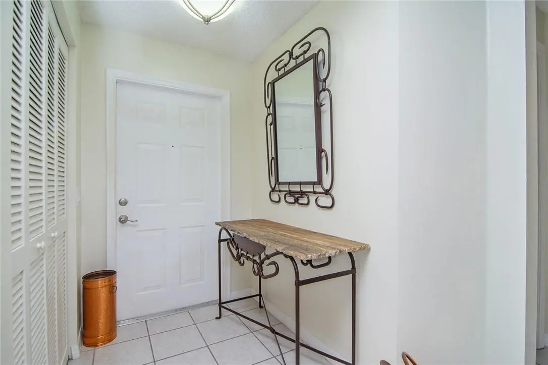 Photo 3 at 4297 Pine Ridge Court, Weston