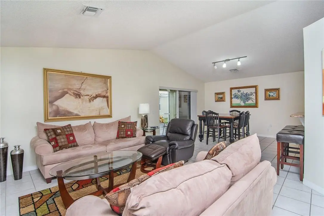 Photo 5 at 4297 Pine Ridge Court, Weston