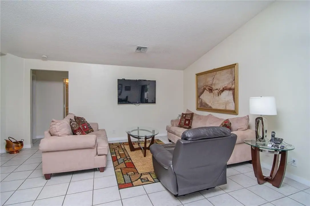 Photo 8 at 4297 Pine Ridge Court, Weston