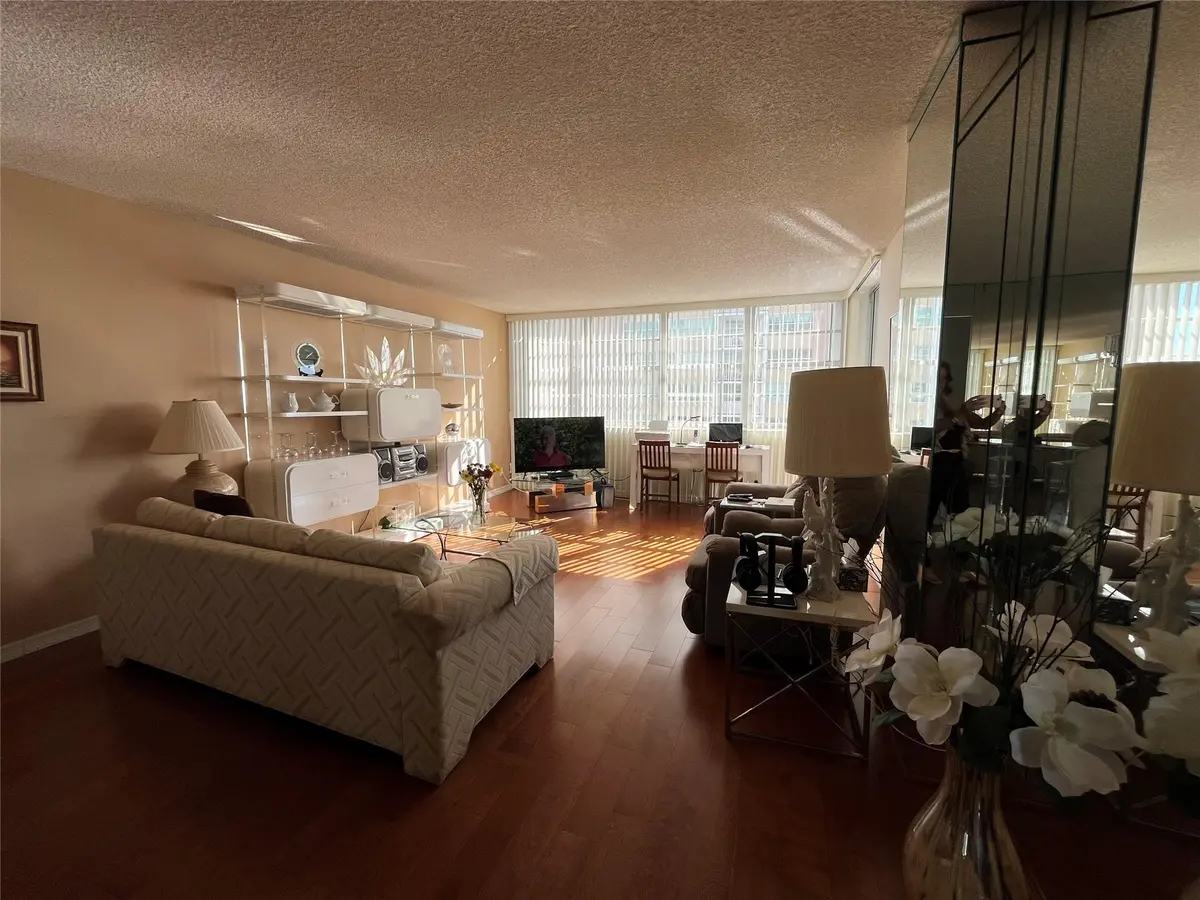 Photo 4 at 1400 S OCEAN Drive 707, Hollywood