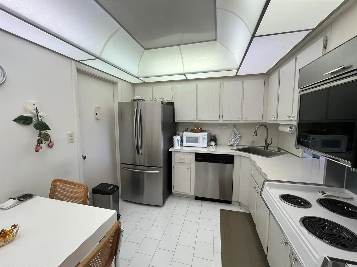 Photo 5 at 1400 S OCEAN Drive 707, Hollywood