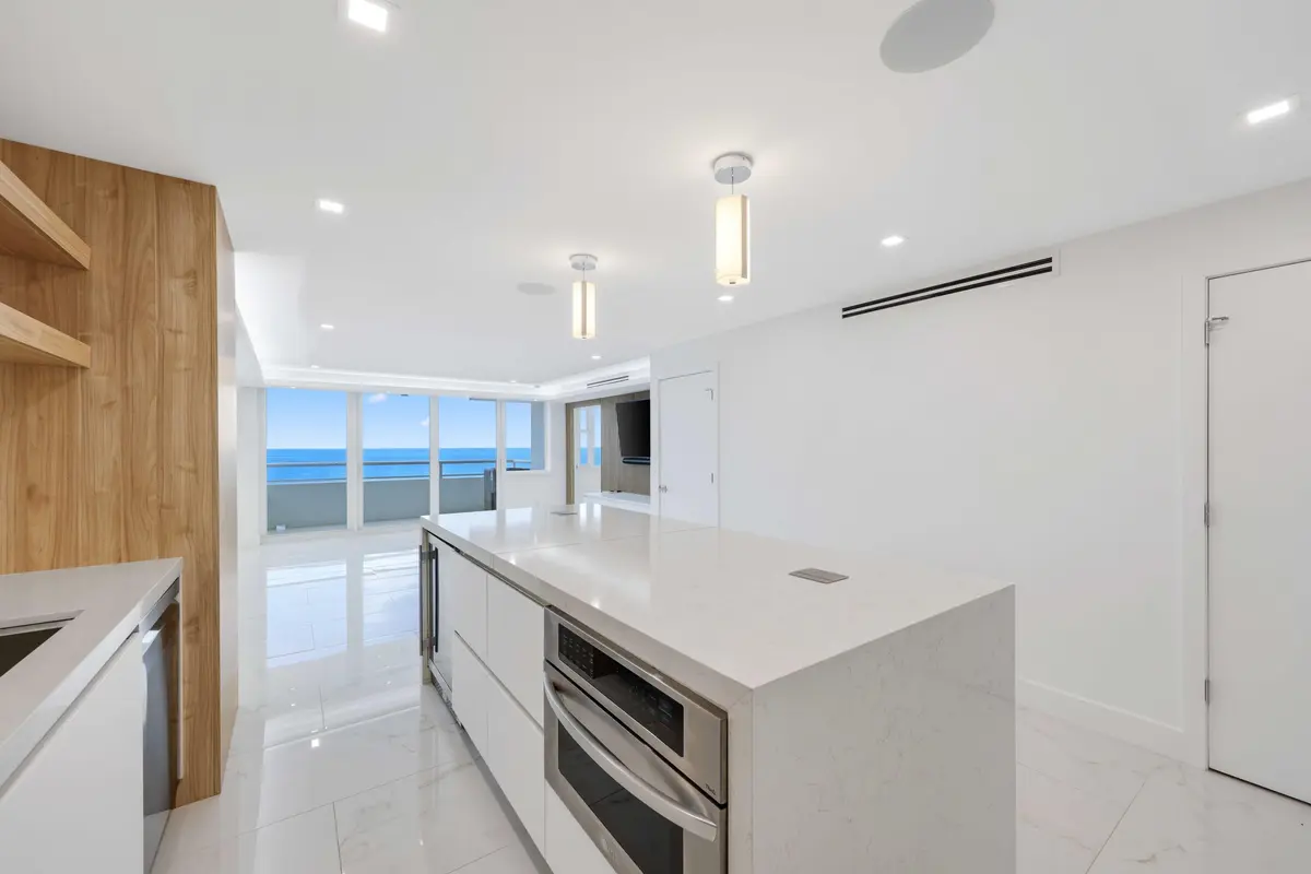 Kitchen at 545 S Fort Lauderdale Beach Boulevard 1701, Fort Lauderdale