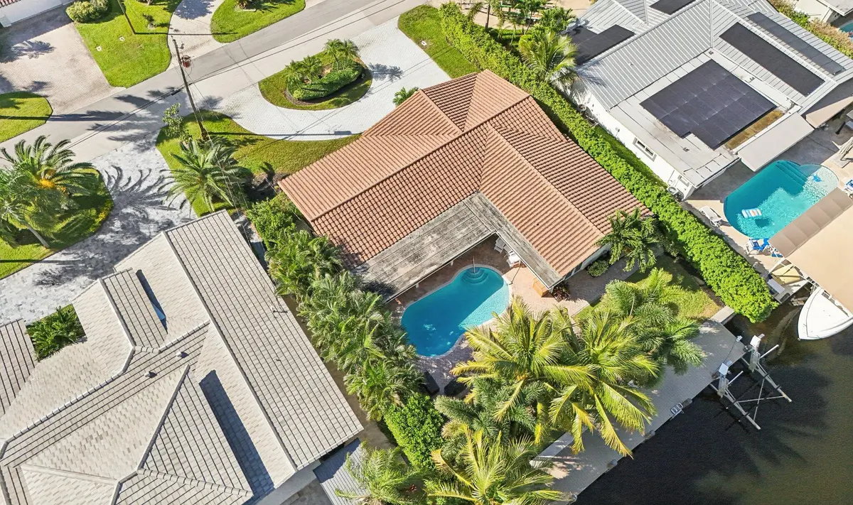 70-web-or-mls-NE 5th St-S1510-070 at 2731 NE 5th Street, Pompano Beach