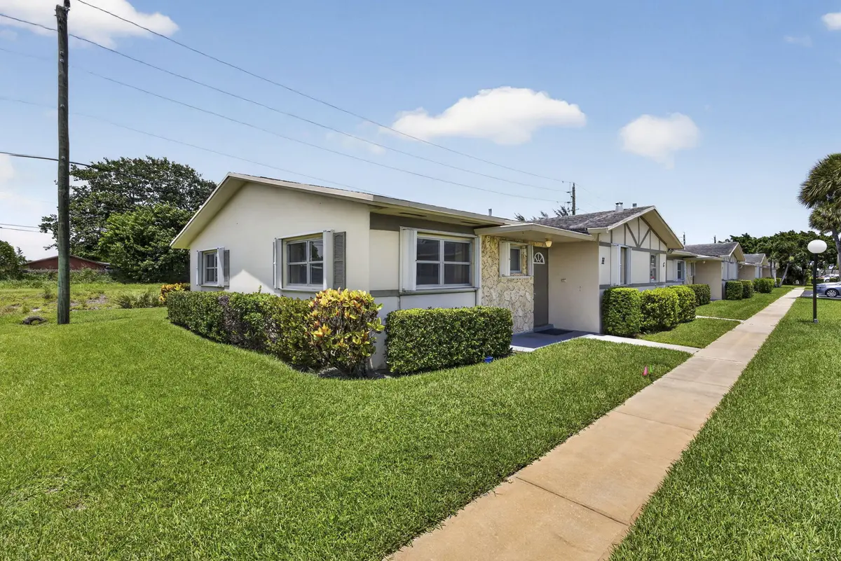 2-web-or-mls-BS1A3593 at 2521 Emory Drive H, West Palm Beach