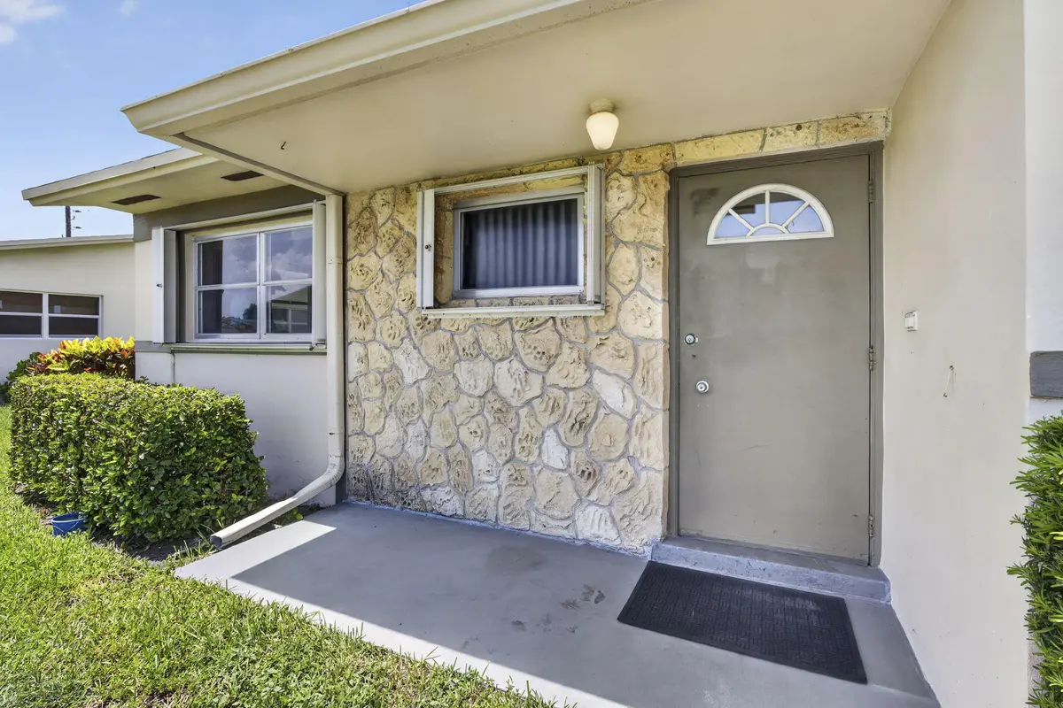 6-web-or-mls-BS1A3618 at 2521 Emory Drive H, West Palm Beach