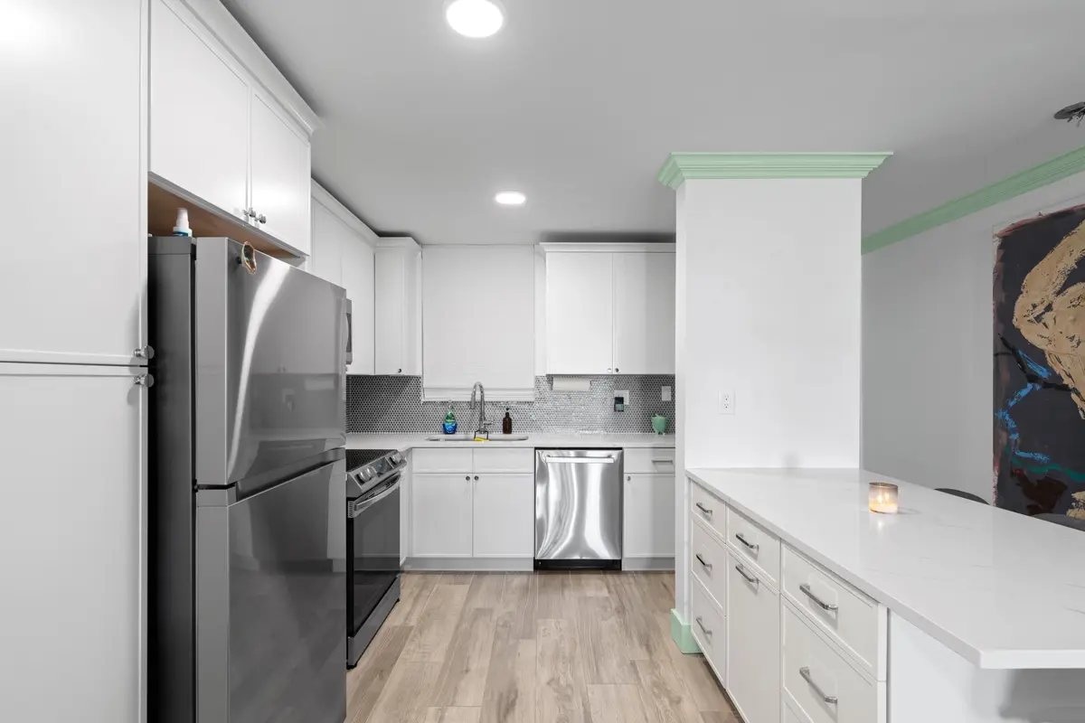Updated kitchen at 917 N FLAGLER Drive 108, West Palm Beach