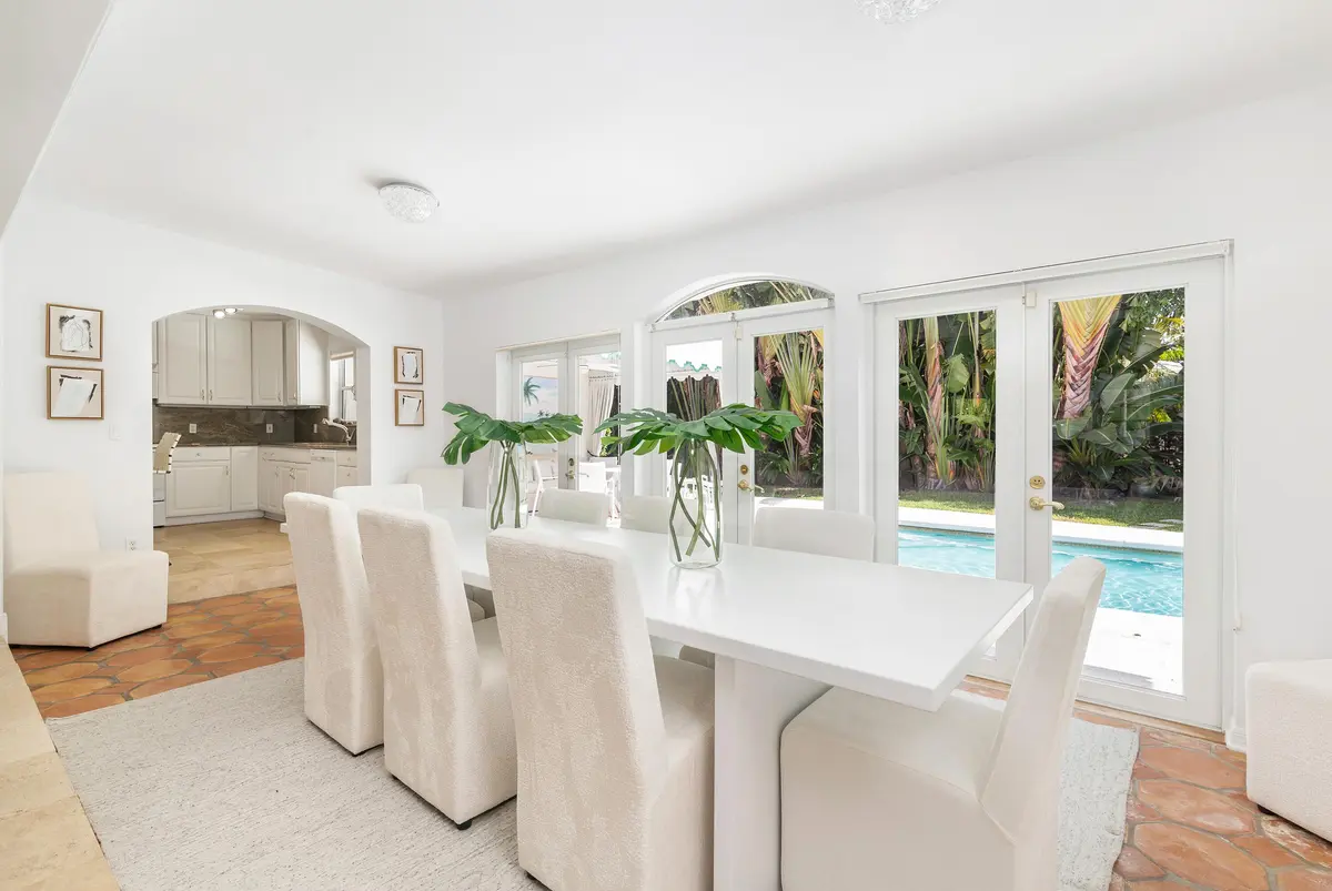Dining & Kitchen at 235 Ocean Terrace, Palm Beach