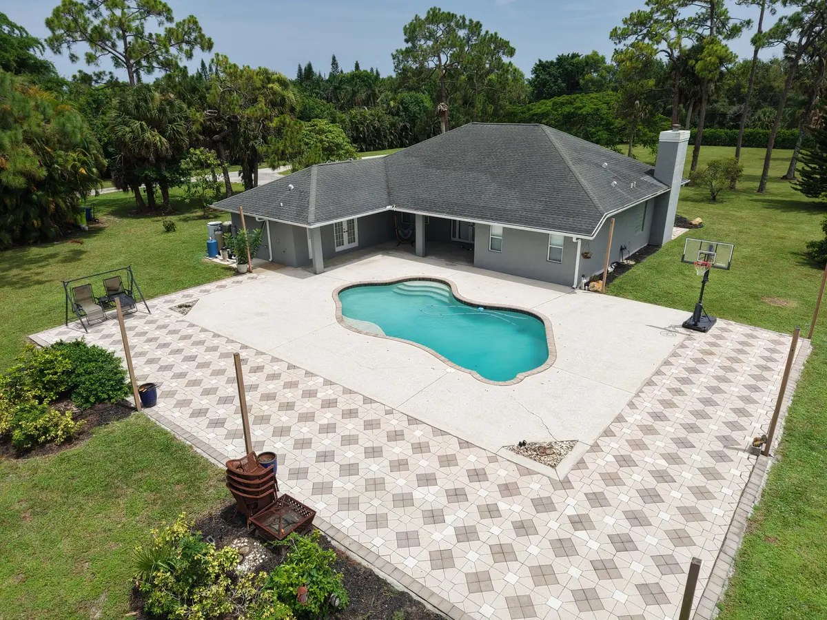 rear view at 14279 43rd Road, Loxahatchee Groves