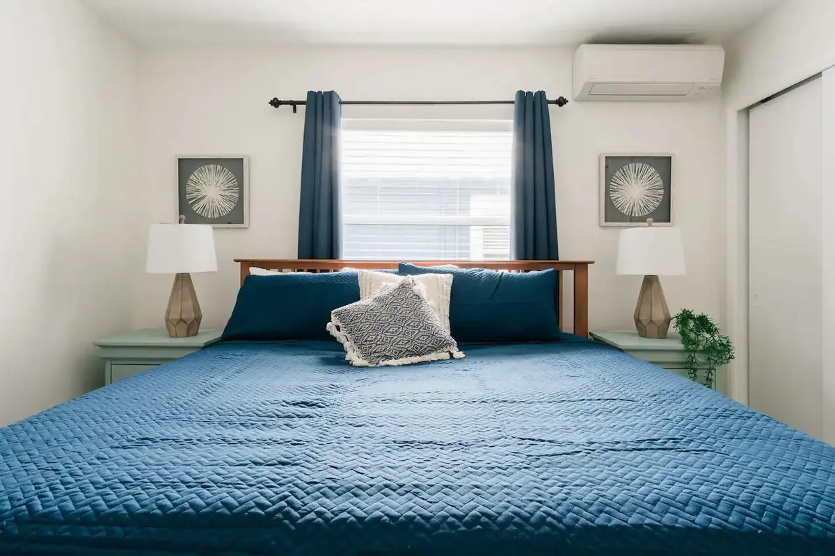 213bed at 213 Hibiscus Avenue, Pompano Beach