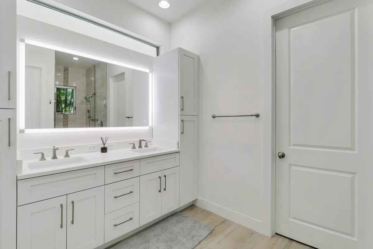 Primary Suite Bathroom at 5029 GRANDIFLORA Road, Palm Beach Gardens