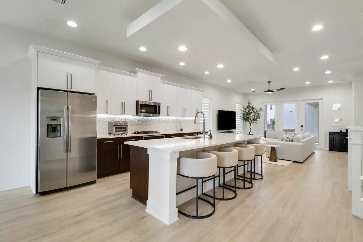 Kitchen at 5029 GRANDIFLORA Road, Palm Beach Gardens