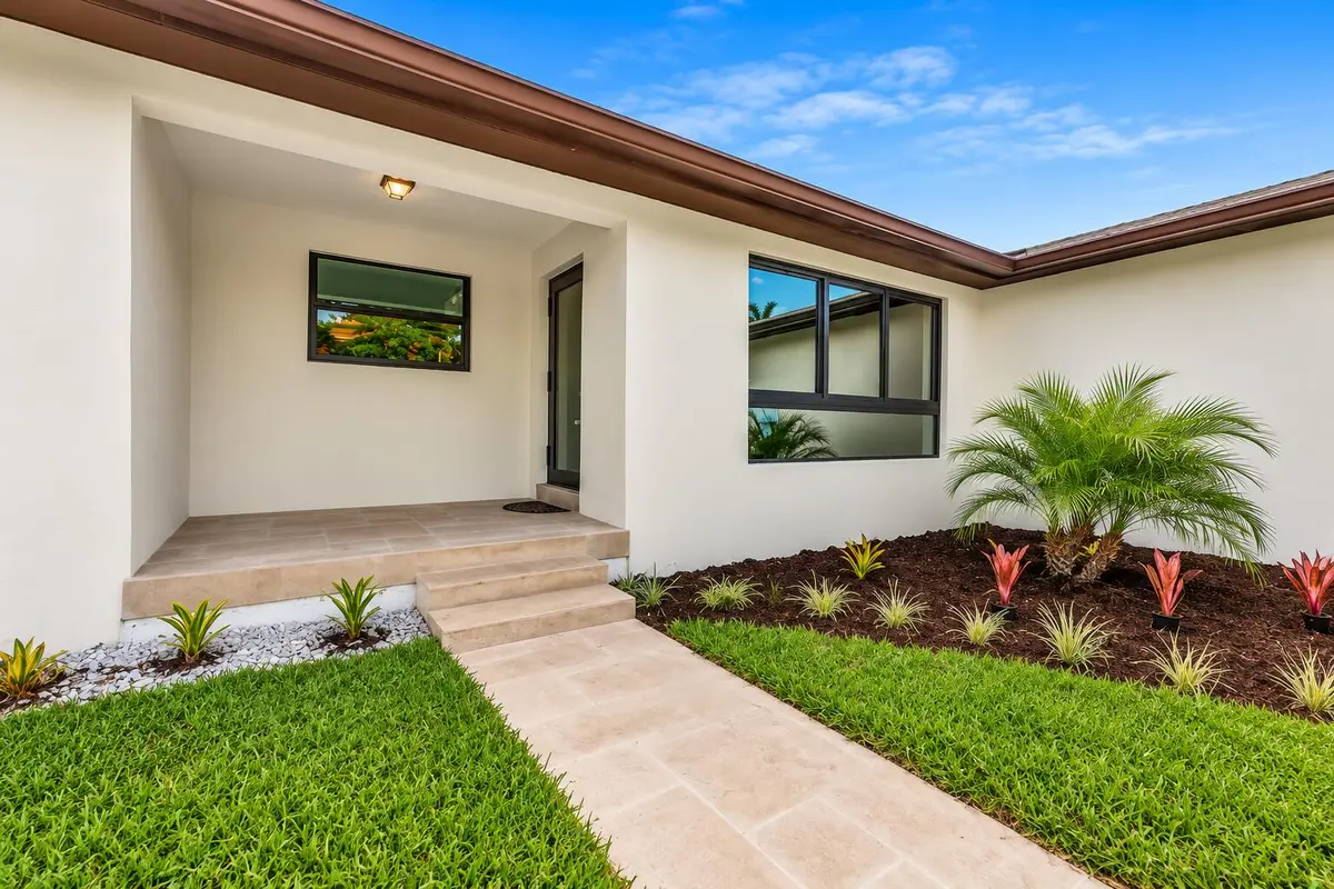 5b41690c-ceab-49cd-9f38-b4075a6284e6 at 127 Calle Largo Drive, Hollywood