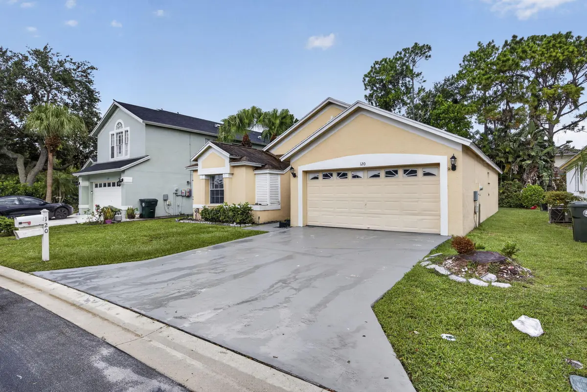 2-web-or-mls-BS1A2728 at 120 Paddock Lane, Greenacres
