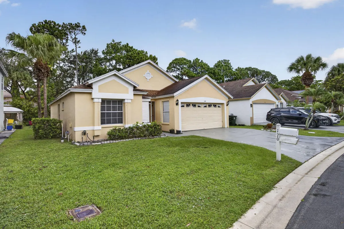 3-web-or-mls-BS1A2733 at 120 Paddock Lane, Greenacres