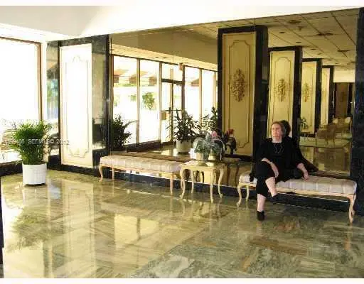 GetMedia (2) at 500 BAYVIEW Drive 122, Sunny Isles Beach