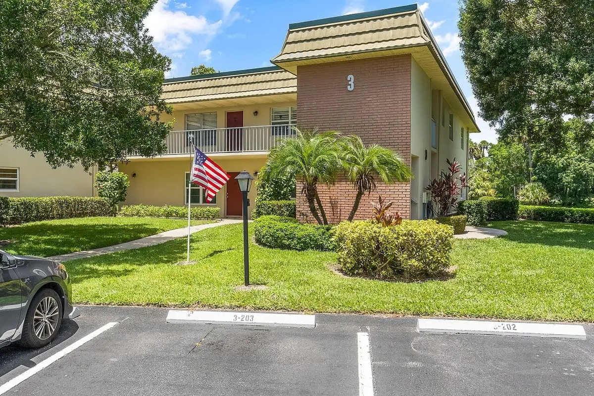 3-Vista-Gardens-Trail-Apt-106-HigMedia-0 at 3 Vista Gardens Trail 106, Vero Beach