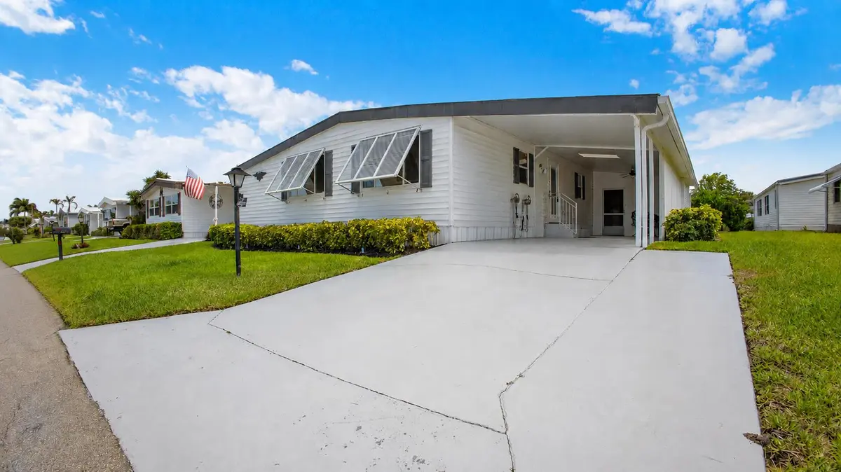 FRONT at 140 NE Pinelake Village Boulevard, Jensen Beach